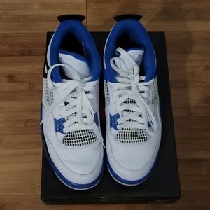 Air Jordan 4 Retro